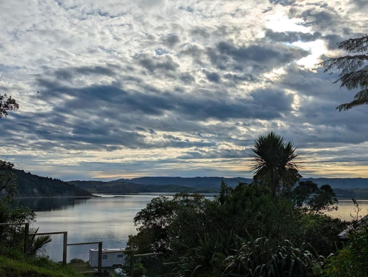 Cox Bay Cottage Raglan Esterno foto